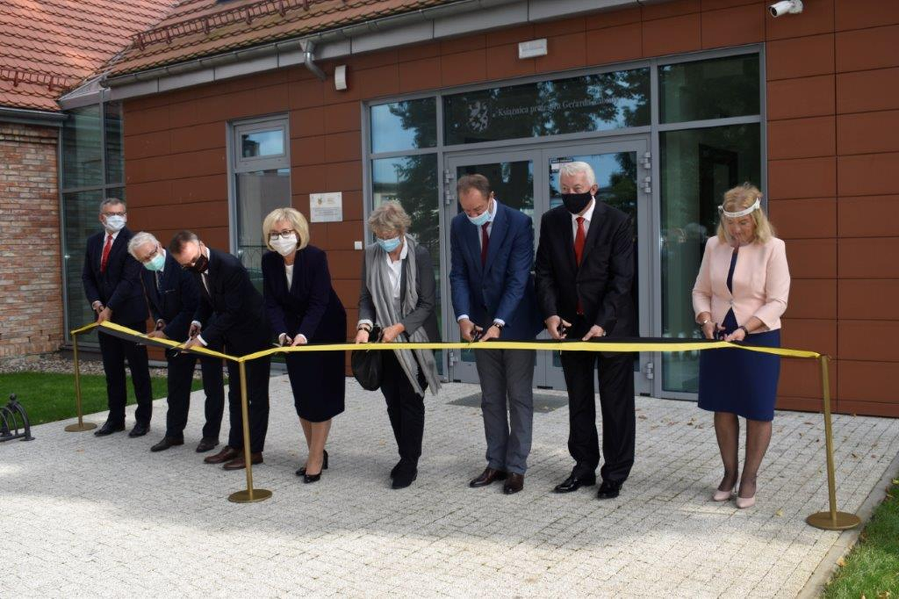 Zdjęcie do newsa Książnica prof. Gerarda Labudy. Nowy obiekt wejherowskiego Muzeum