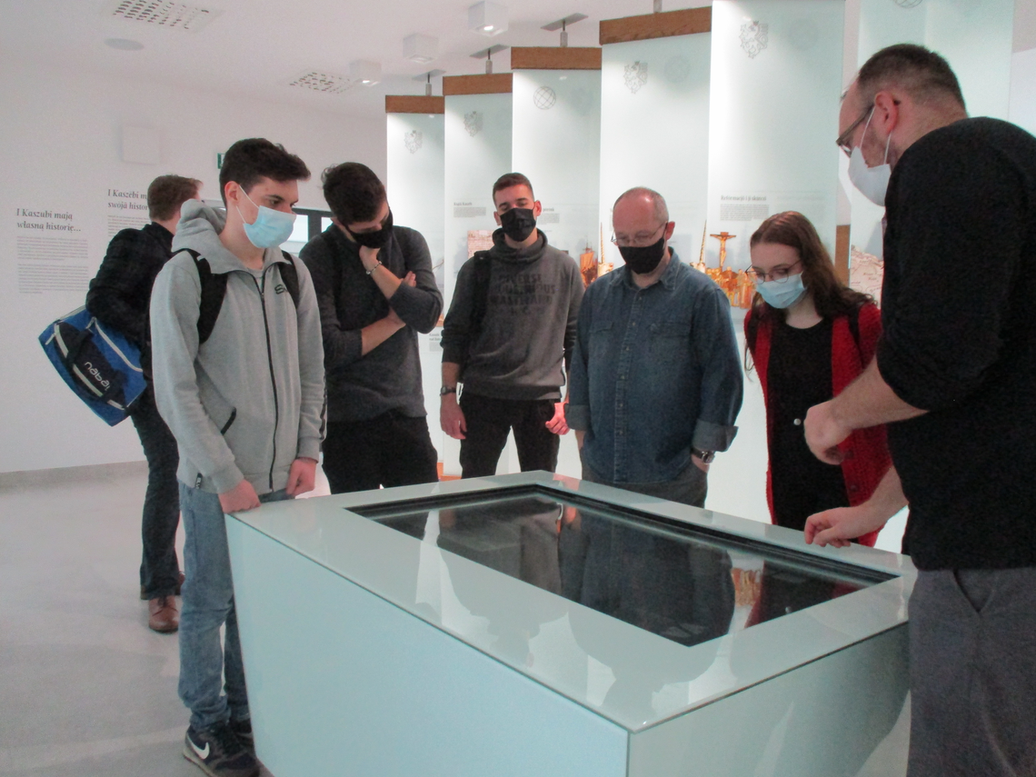 Zdjęcie do newsa Adepci Niemcoznawstwa w Książnicy